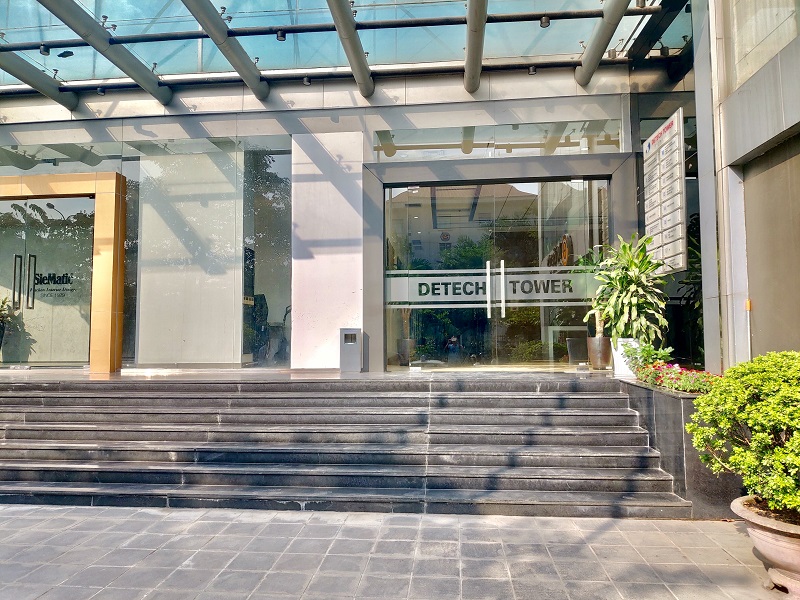 cửa vào Detech Tower