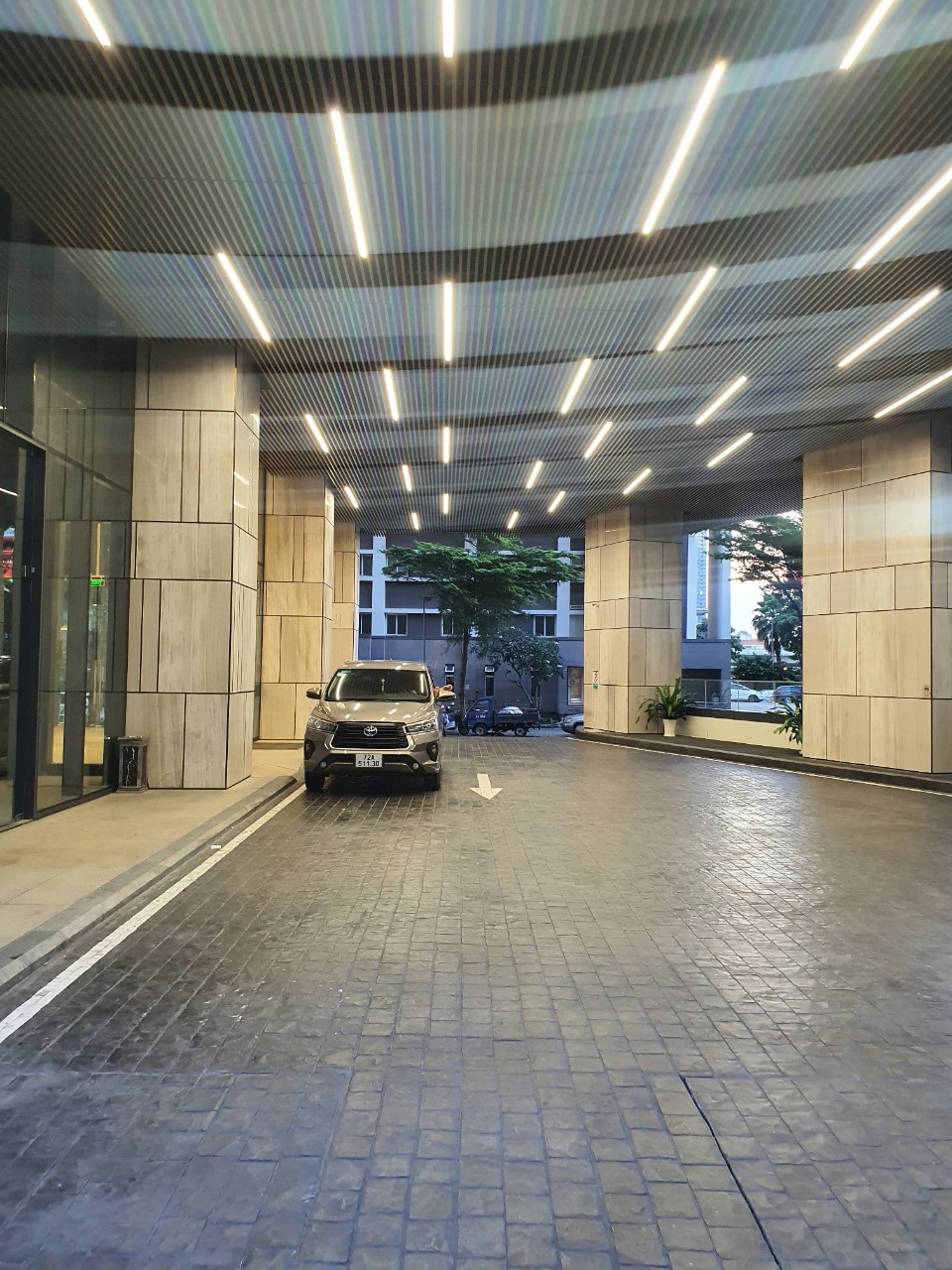 https://sts-vn.com/office-for-lease-opal-tower?lang=en