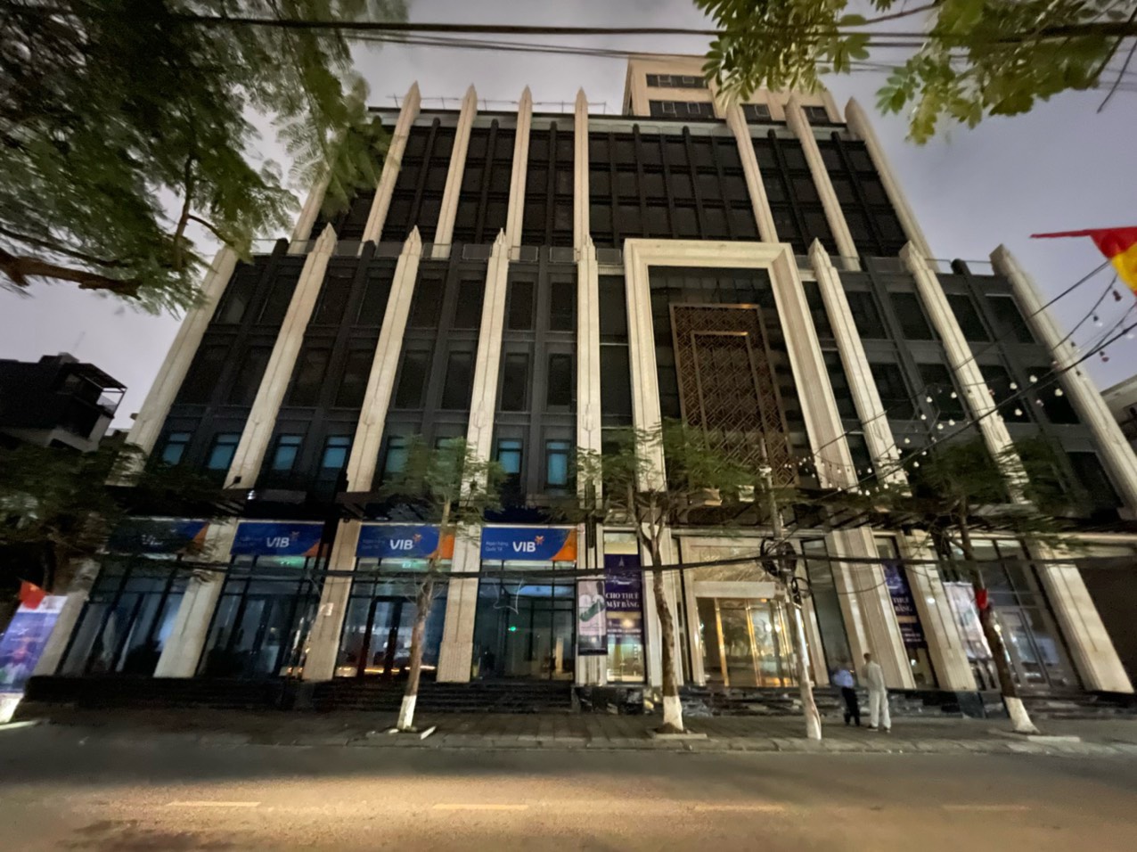 https://sts-vn.com/en/toa-nha-the-may-legend